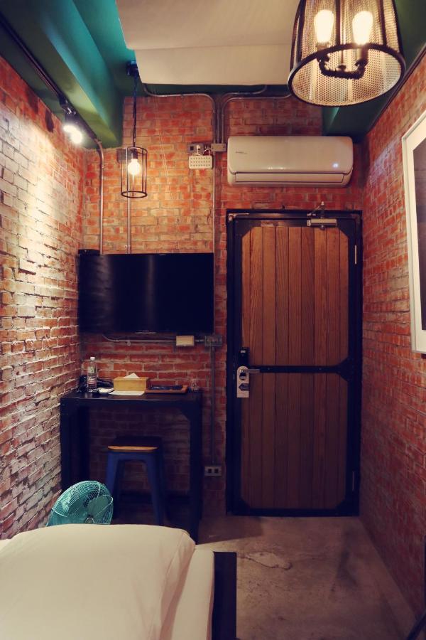Travel Charger Hostel Hualien City Ngoại thất bức ảnh