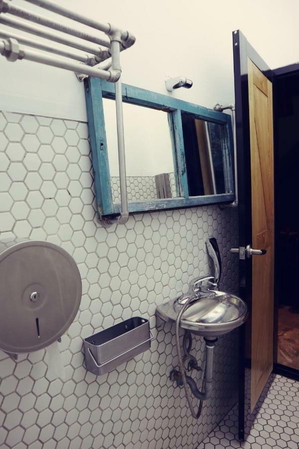 Travel Charger Hostel Hualien City Ngoại thất bức ảnh