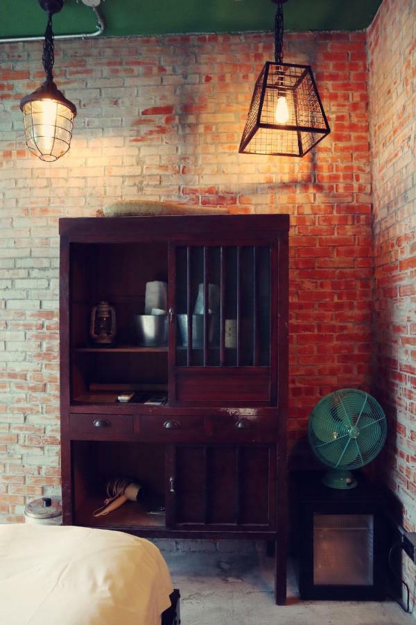 Travel Charger Hostel Hualien City Ngoại thất bức ảnh