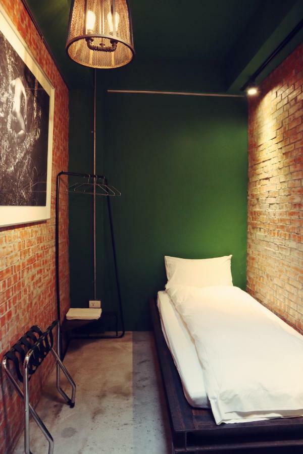 Travel Charger Hostel Hualien City Ngoại thất bức ảnh